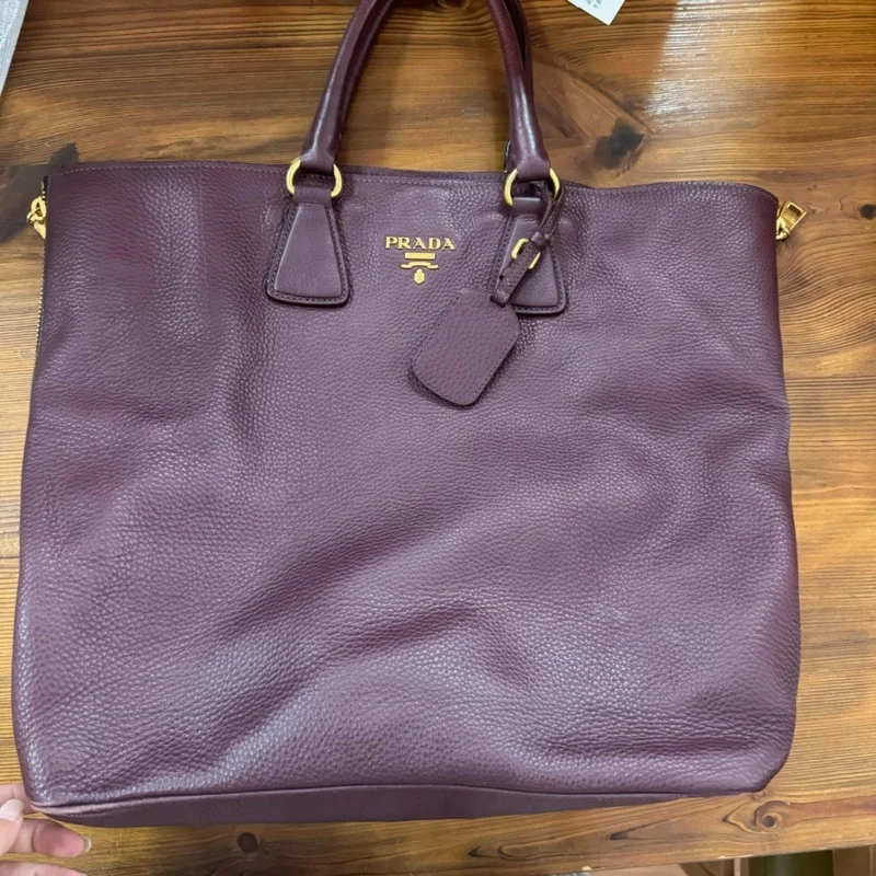 100% Authentic Prada Vitello Daino Tote Bag